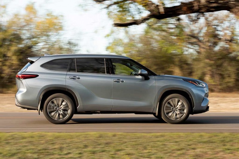 Новый Toyota Highlander 2021: кроссовер четвертого поколения