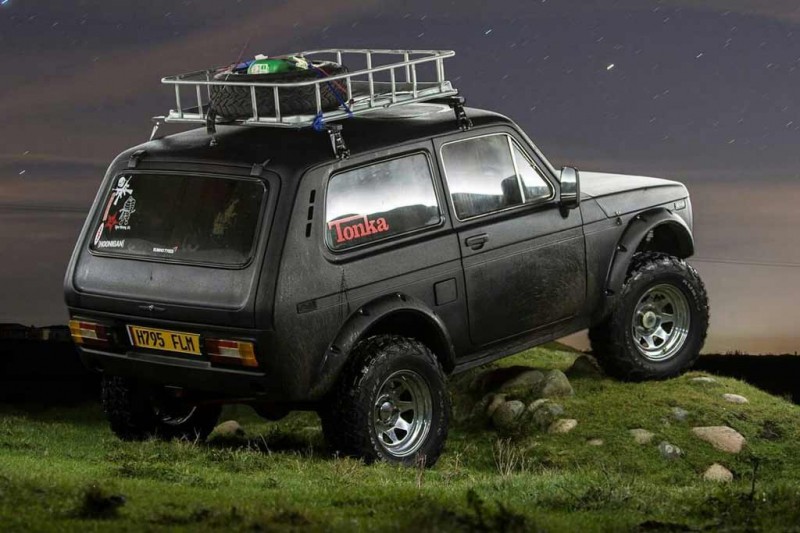 В топ-10 самых популярных в России моделей авто доминируют старые Lada