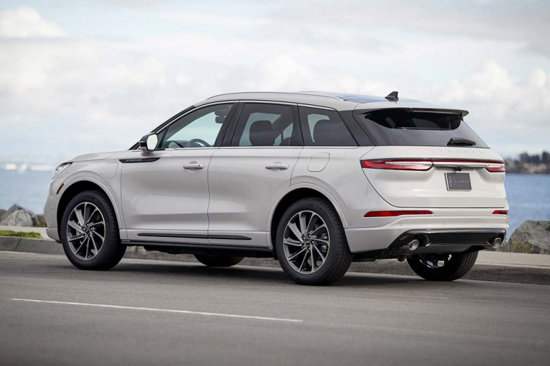 Lincoln Corsair 2021: компактный премиальный SUV