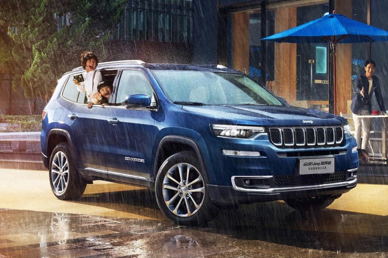 Новый Jeep Commander 2019: пятиместная версия Гранда