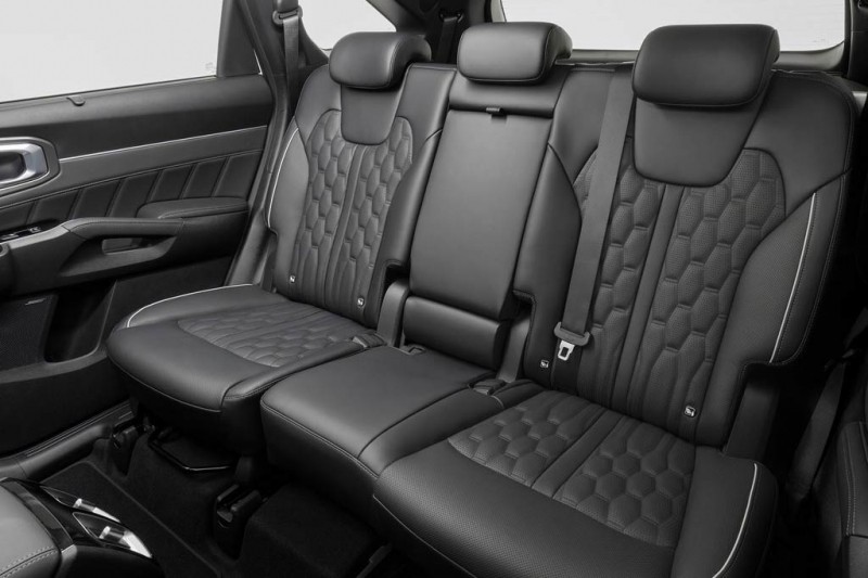 Модный и богато оснащенный Kia Sorento 2021: встречайте модель четвертой генерации