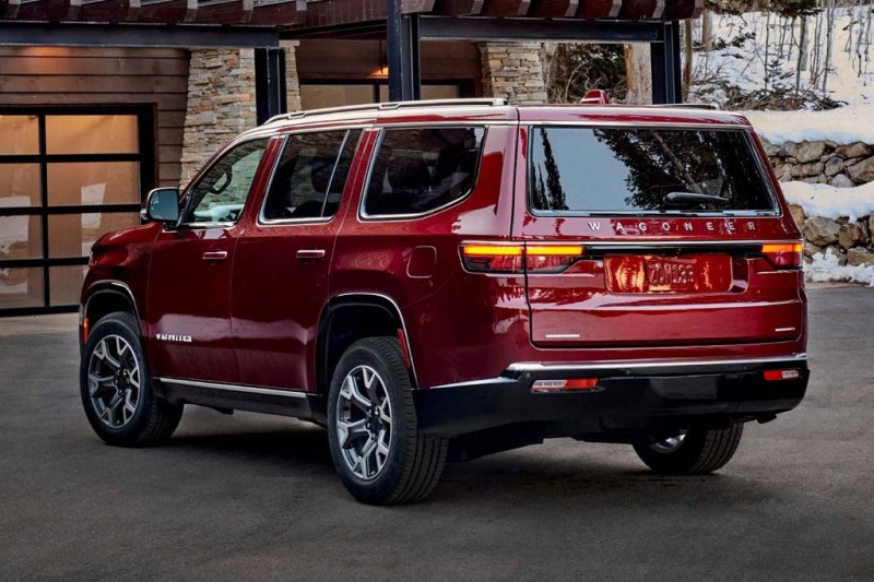 Компания Jeep возродила модель Wagoneer: теперь это люксовый внедорожник