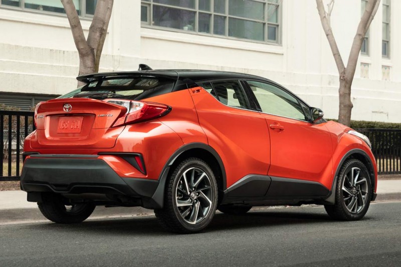 Новая Toyota C-HR 2021: комплектации и цены, фото в новом кузове, отзывы владельцев