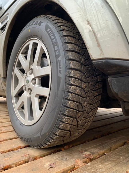 Чем квадратный шип круче круглого: тест шин Bridgestone Blizzak Spike-02 SUV