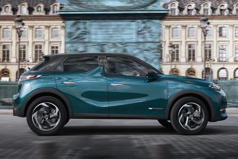 DS 3 Crossback: премиальный кроссовер из Франции