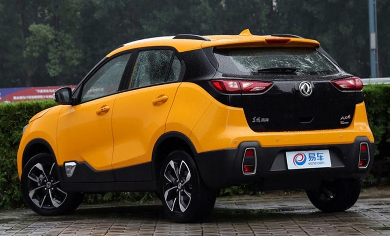 В Китае презентовали паркетник Dongfeng Fengshen AX4
