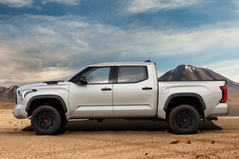 Японцы презентовали Toyota Tundra 2022: пикап третьего поколения