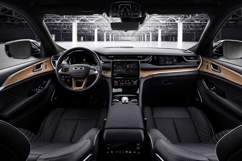 Представлен новый Jeep Grand Cherokee 2022: вскоре внедорожник доберется до РФ