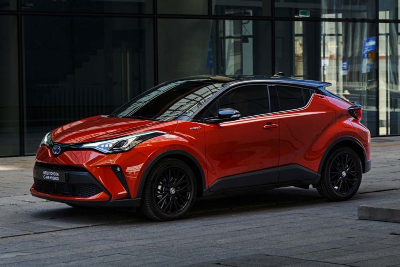 Новая Toyota C-HR 2021: комплектации и цены, фото в новом кузове, отзывы владельцев