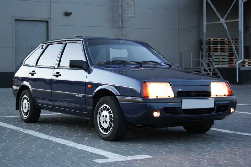 Примеры Lada Samara, которые продавали за границей: любопытные экземпляры