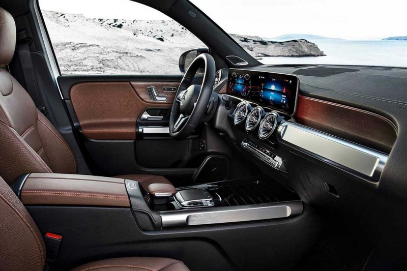 Новый Mercedes GLB 2021: паркетник для семейных людей