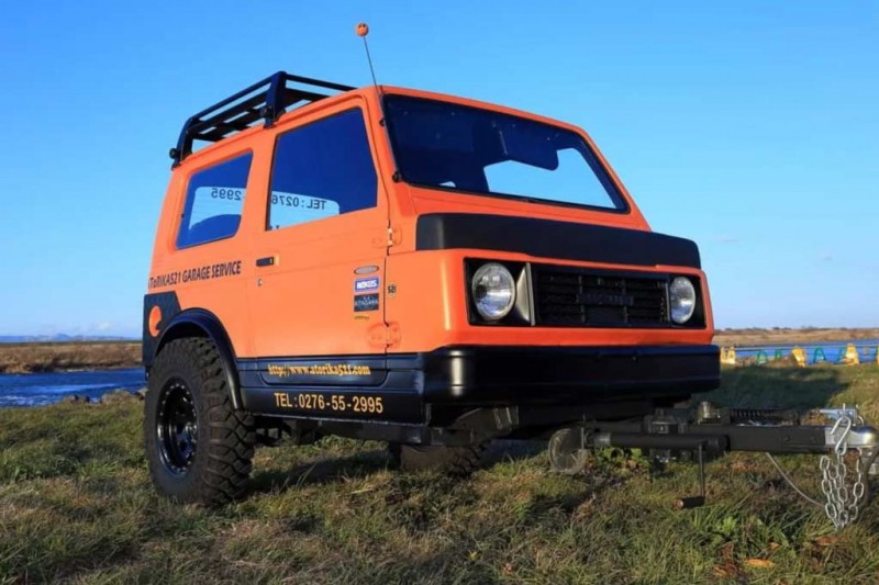 Внедорожник Suzuki Jimny превратили в туристический прицеп