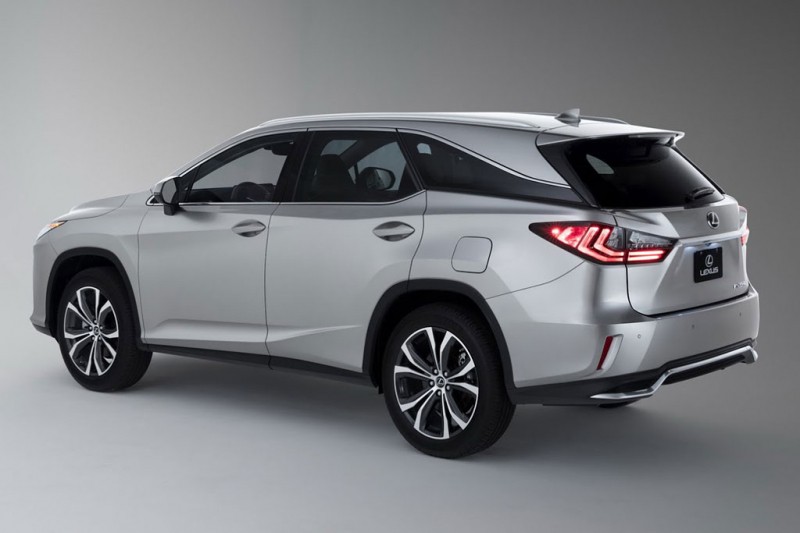 Кроссовер Lexus RX получил 7-местную версию L
