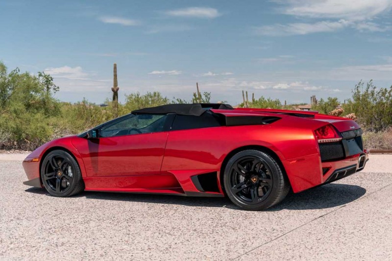 Родстер Lamborghini Murcielago LP640 в редком цвете оценили в 14,5 млн руб