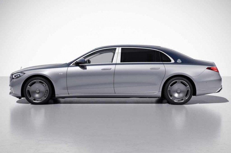 Седан и внедорожник Mercedes-Maybach отметились спецверсией к 100-летию бренда 3 Седан и внедорожник Mercedes-Maybach отметились спецверсией к 100-летию бренда