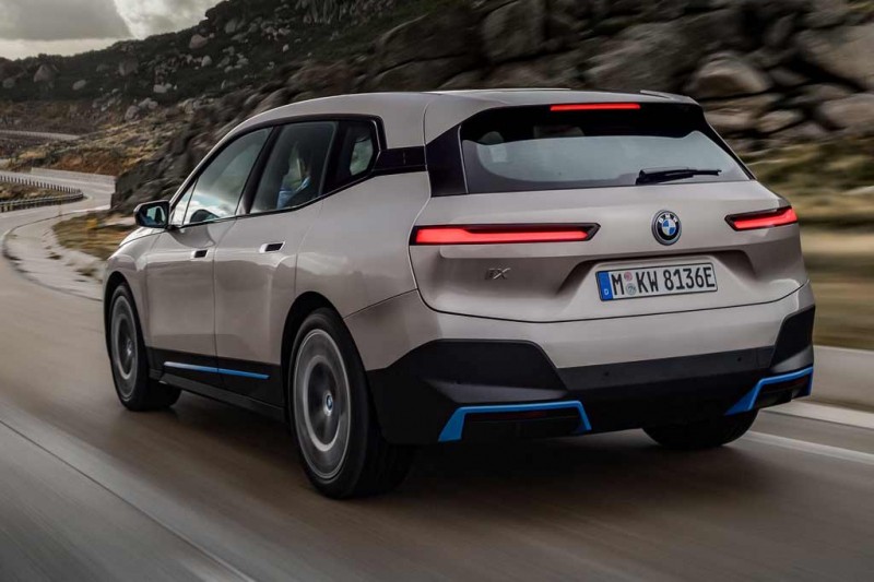 Берегись, Тесла: баварцы презентовали электрический BMW iX