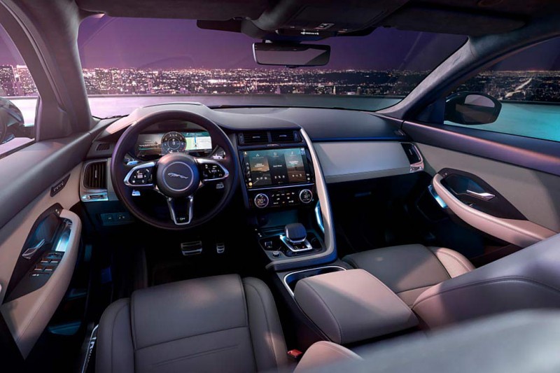 Jaguar E-Pace 2021: младший кроссовер в линейке производителя