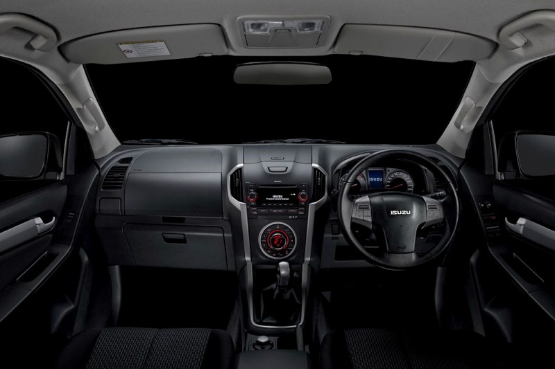Новый Isuzu MU-X оказался перелицованным TrailBlazer