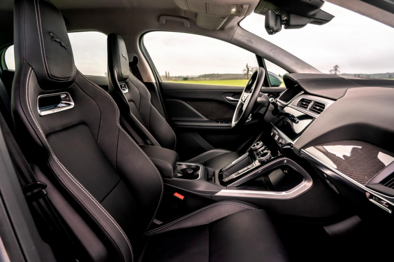 Jaguar I-Pace 2021: электрический кроссовер