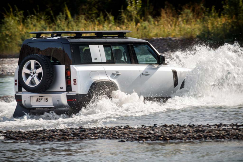Британцы представили новый Land Rover Defender 2021