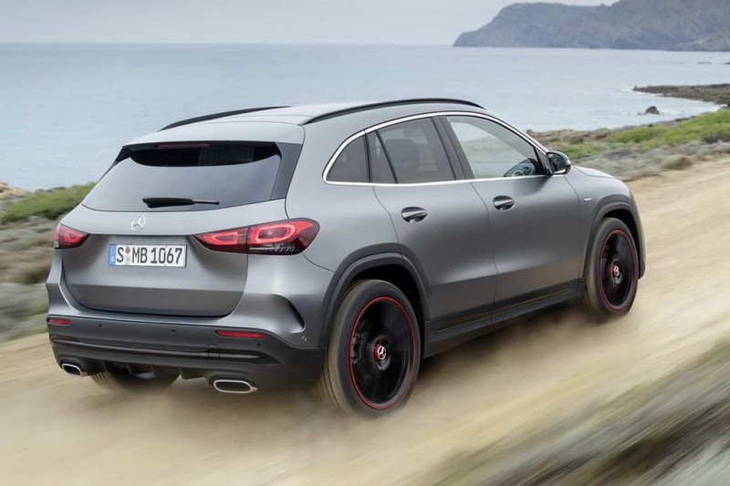 Новый кроссовер Мерседес GLA 2021: представлена модель второго поколения