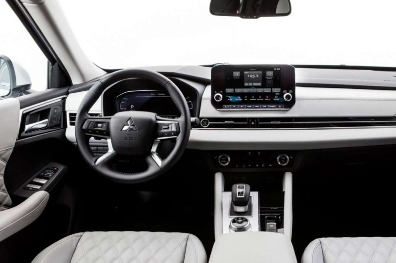 Представлен новый Mitsubishi Outlander 4: до России доберется нескоро