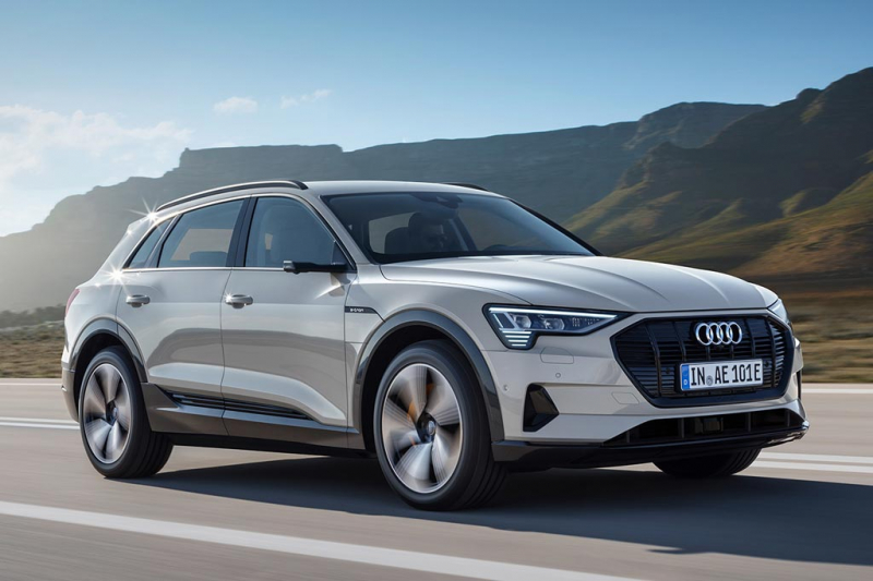 Audi e-tron 2021: первый электрический кроссовер Ауди