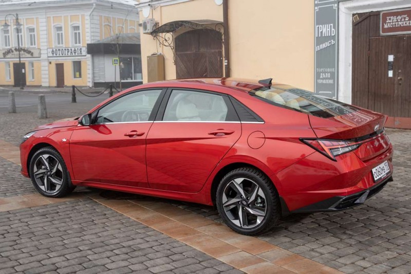 Стоит ли покупать новый Hyundai Elantra 2021: все минусы, отзывы владельцев