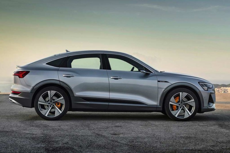 Audi e-tron Sportback: купеобразная версия электрического кроссовера