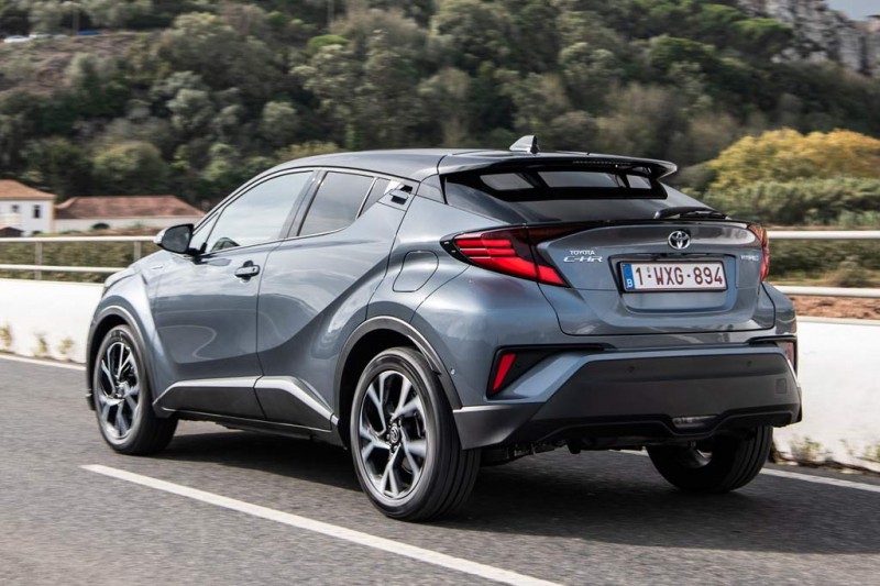 Новая Toyota C-HR 2021: комплектации и цены, фото в новом кузове, отзывы владельцев