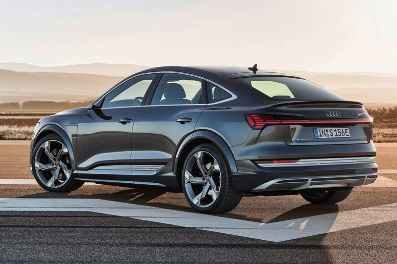 Audi e-tron S: серийный электрокар с тремя электромоторами