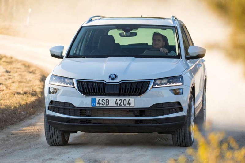 Skoda Karoq 2021: отзывы владельцев, комплектации и цены, фото в новом кузове