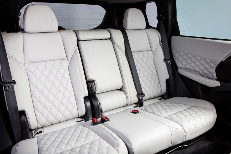Представлен новый Mitsubishi Outlander 4: до России доберется нескоро