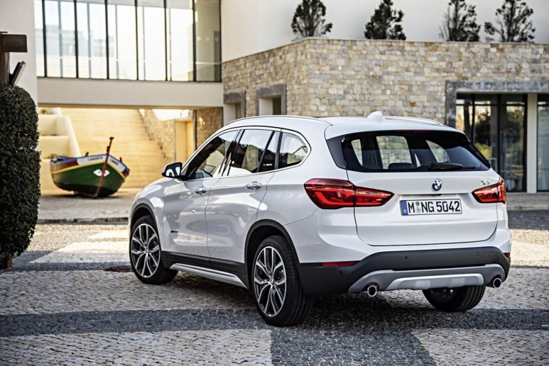 Баварцы представили кроссовер BMW X1 в новом кузове F48