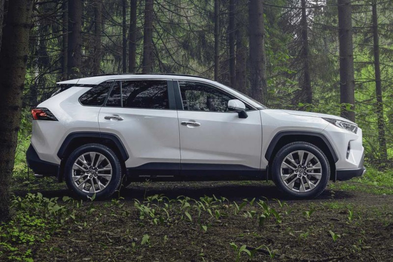 Toyota RAV4 2021: цена и комплектации, фото в новом кузове, отзывы владельцев