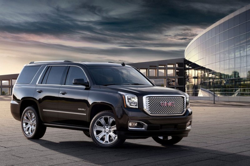 Внедорожник Chevrolet Tahoe 4 поколения: заокеанский богатырь