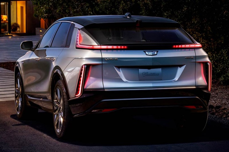 Кроссовер Cadillac Lyriq стал первым электрокаром американской марки