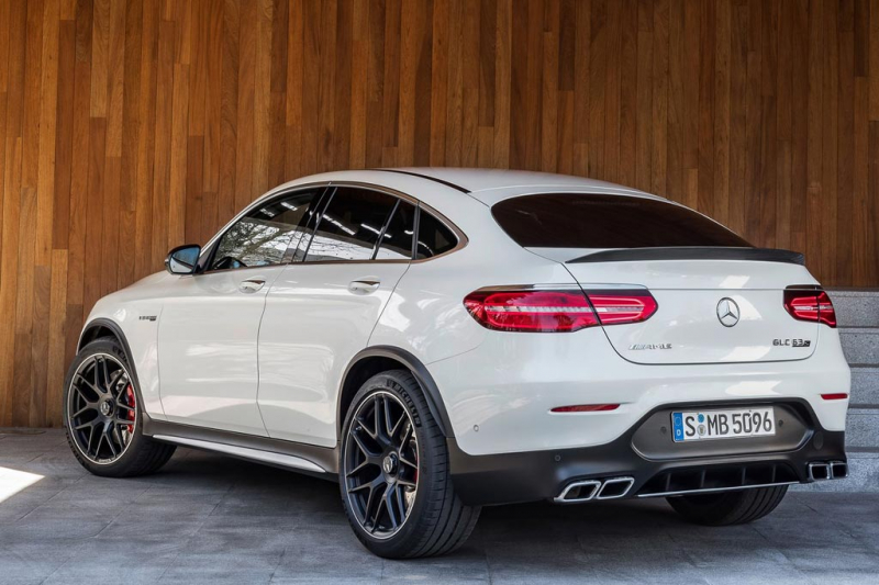 Представлены Mercedes-AMG GLC 63 и GLC 63 Coupe