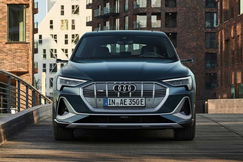 Audi e-tron Sportback: купеобразная версия электрического кроссовера