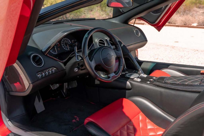Родстер Lamborghini Murcielago LP640 в редком цвете оценили в 14,5 млн руб
