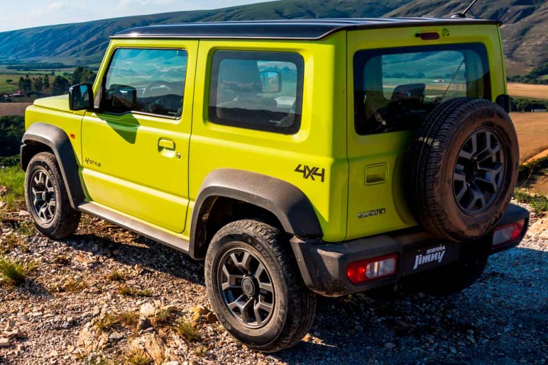 Suzuki Jimny 2021: цена и комплектации в России, фото и характеристики