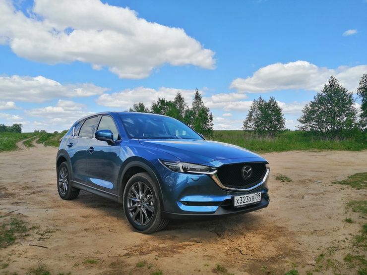 Машина времени: путешествие в дворянское прошлое на Mazda CX-5