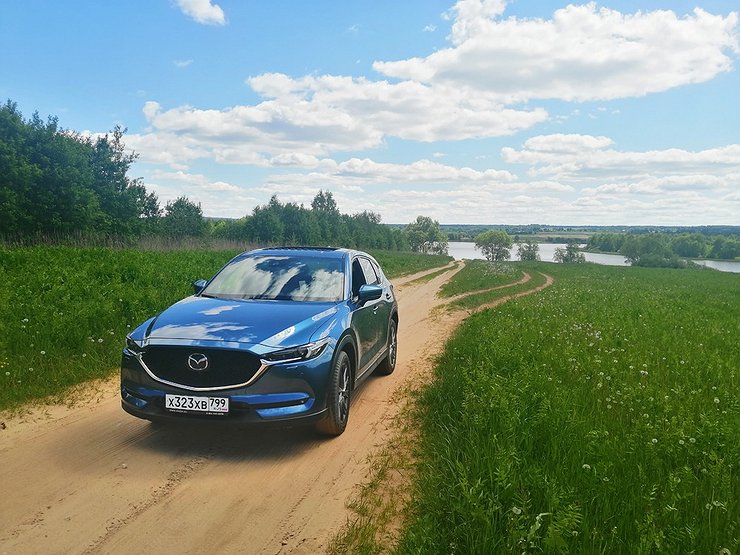 Машина времени: путешествие в дворянское прошлое на Mazda CX-5