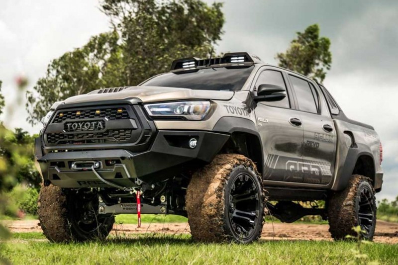 Пикап Toyota Hilux получил грозный обвес от тайваньского ателье RAD
