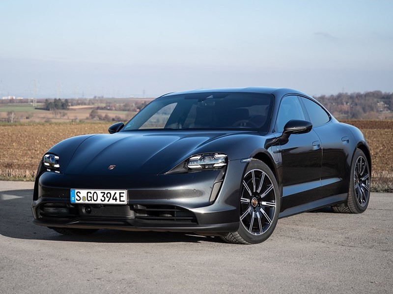 Porsche Taycan отзывают в России