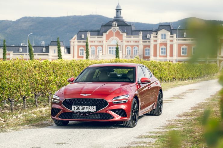 Сладкая парочка: тест-драйв кроссовера Genesis GV70 и седана G70