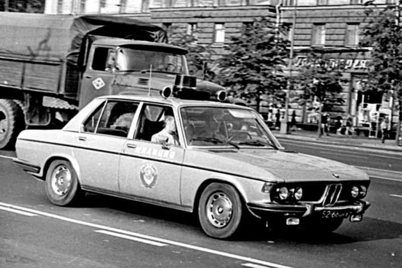 Иномарки на службе советской милиции: от скромных Ford и Renault до Porsche 911