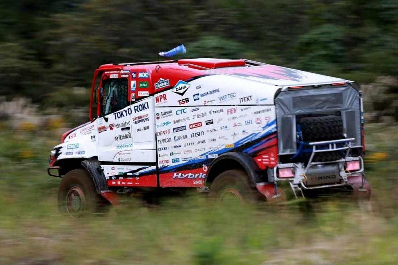 Японцы из Hino Motors подготовили гибридный грузовик для ралли Дакар 2022