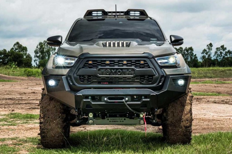 Пикап Toyota Hilux получил грозный обвес от тайваньского ателье RAD