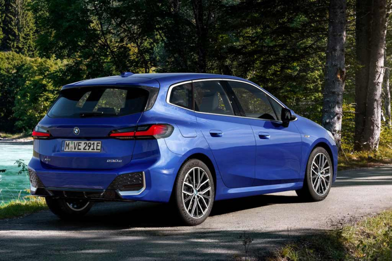 BMW 2-Series Active Tourer 2022: баварский компактвен сменил поколение
